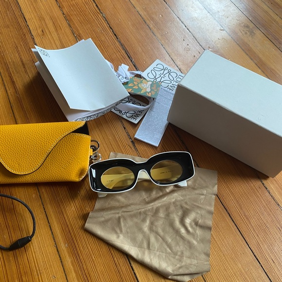 Loewe Accessories - Loewe Paula's Ibiza rectangular Sunglasses black and white